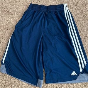 Mens athletic shorts